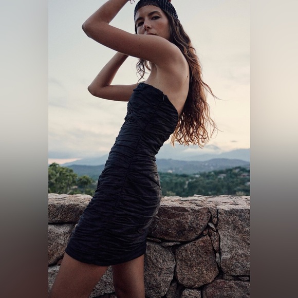 ZARA NWT Black Strapless Linen Blend Ruched MINI Dress Size Large Zip Closure - Picture 2 of 7